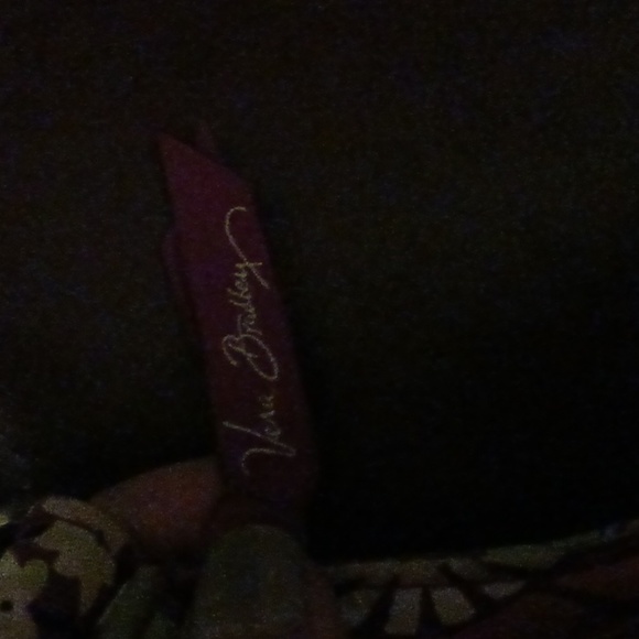 GREAT CONDITION VERA BRADLEY PURPLE FLORAL CROSSBODY BAG W/4 ZIPPER POCKETS - Picture 10 of 11